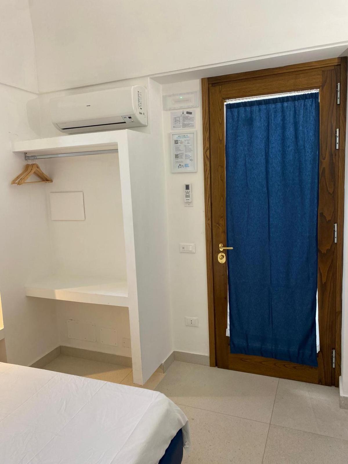 Torre Delle Grazie Sorrento Suite Вико-Экуенсе Номер фото