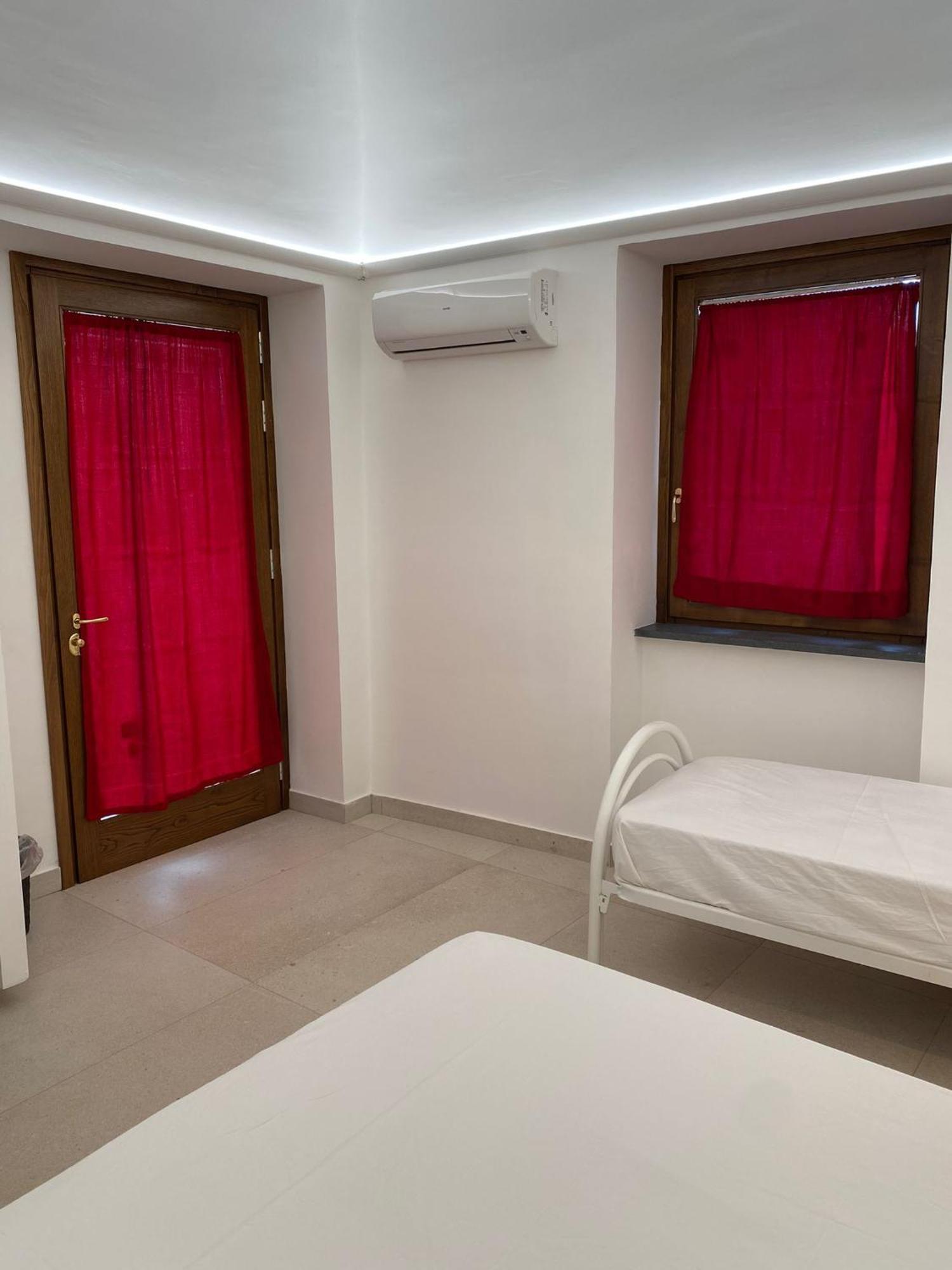 Torre Delle Grazie Sorrento Suite Вико-Экуенсе Номер фото